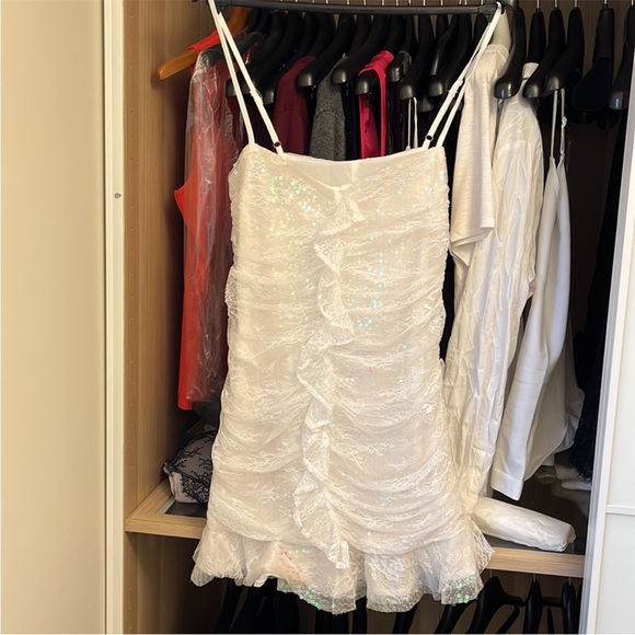 White Iridescent Floral Ruffled Sequin Couture Dress Sz M - Picture 5 of 7
